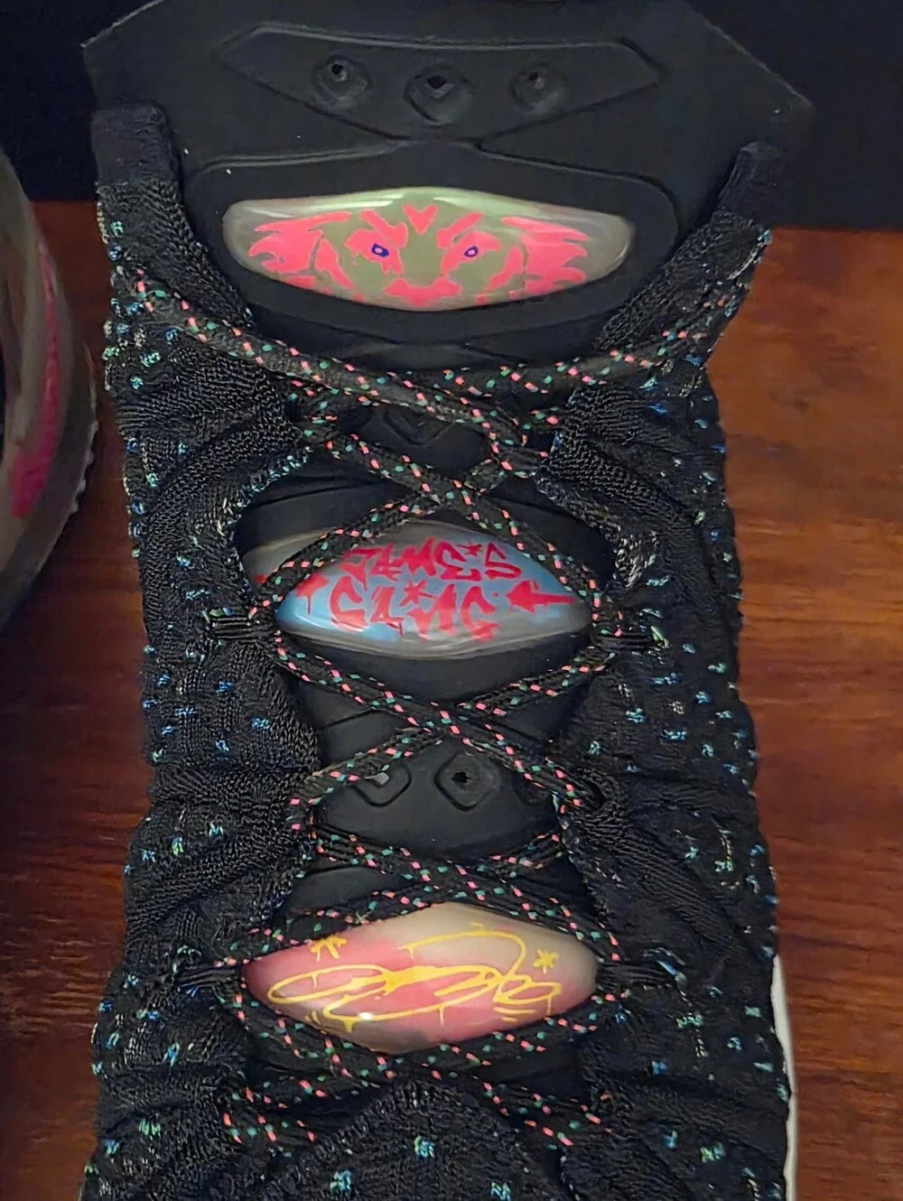 Nike Lebron James 18 